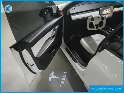 TESLA MODEL Y LONG RANGE AWD