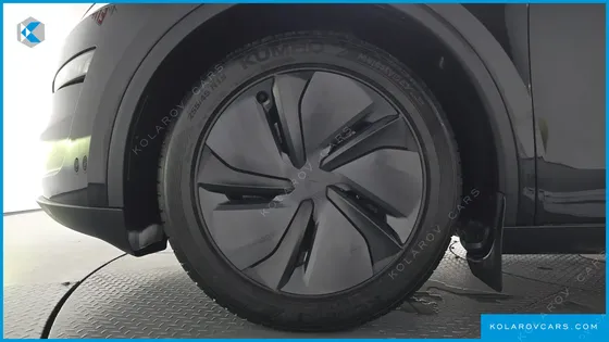 TESLA MODEL Y RWD