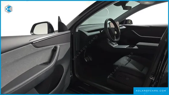 TESLA MODEL Y RWD