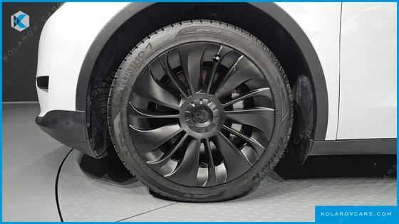TESLA MODEL Y RWD
