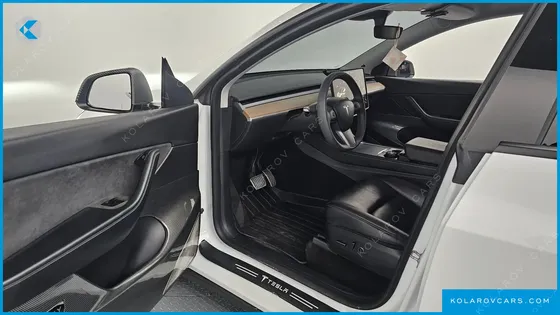 TESLA MODEL Y LONG RANGE AWD