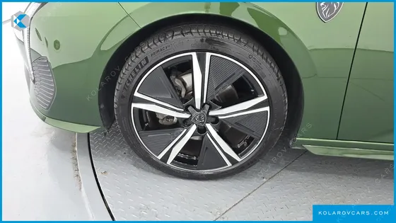 PEUGEOT 308 1.5 BLUEHDI GT