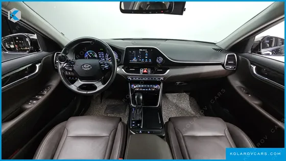 HYUNDAI GRANDEUR PREMIUM