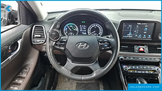 HYUNDAI GRANDEUR PREMIUM