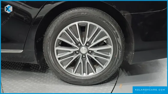 HYUNDAI GRANDEUR PREMIUM
