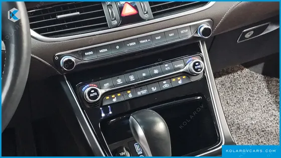 HYUNDAI GRANDEUR PREMIUM
