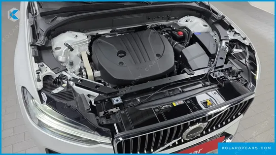 VOLVO XC60 B5 ULTRA BRIGHT