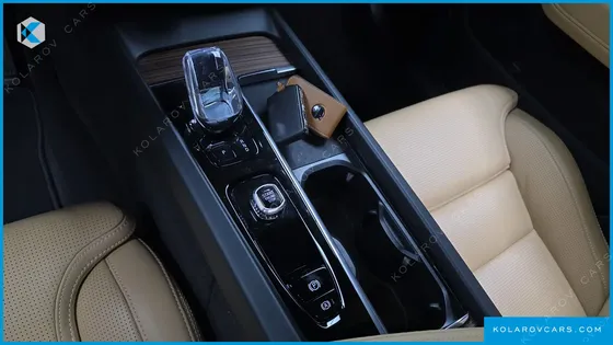 VOLVO XC60 B5 ULTRA BRIGHT