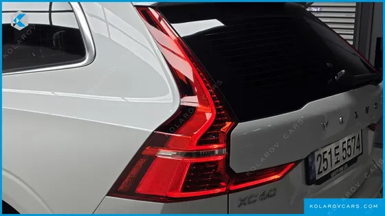VOLVO XC60 B5 ULTRA BRIGHT