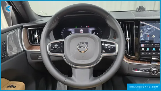 VOLVO XC60 B5 ULTRA BRIGHT