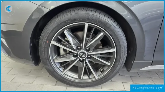 HYUNDAI GRANDEUR 2.5