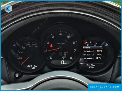 PORSCHE MACAN 2.0