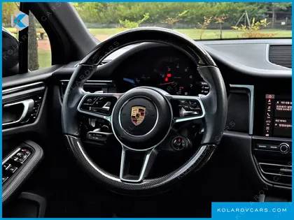 PORSCHE MACAN 2.0
