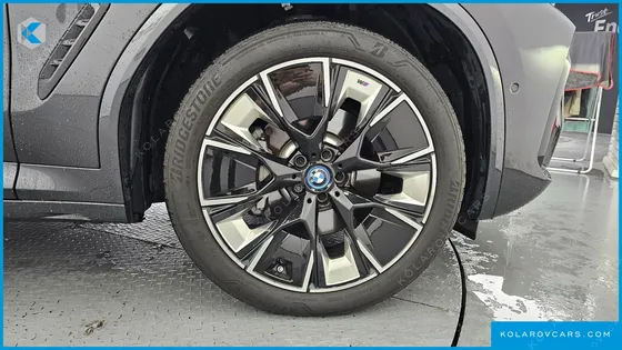 BMW IX3 M SPORTS