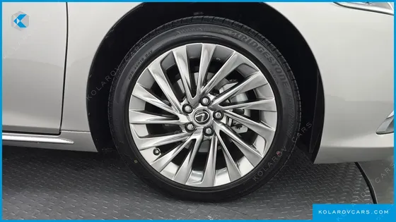 LEXUS ES EXECUTIVE