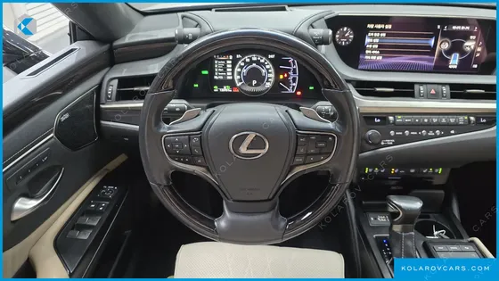 LEXUS ES EXECUTIVE