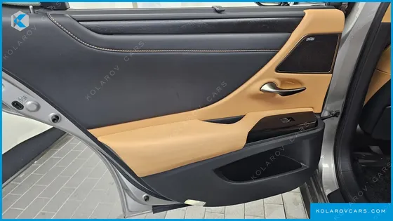 LEXUS ES EXECUTIVE