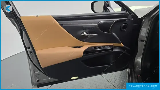 LEXUS ES EXECUTIVE