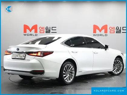 LEXUS ES LUXURY PLUS