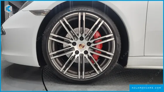 PORSCHE 911 CARRERA 4S