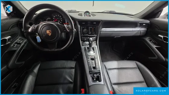 PORSCHE 911 CARRERA 4