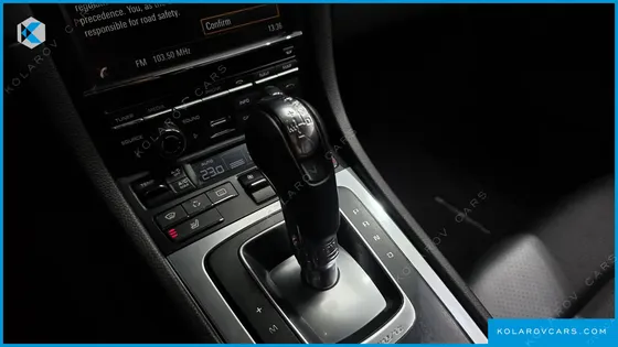 PORSCHE 911 CARRERA 4