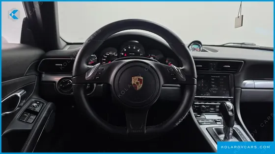 PORSCHE 911 CARRERA 4