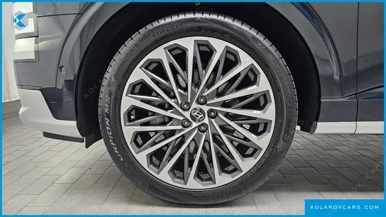 HYUNDAI PALISADE GASOLINE 2.5T 4WD 7-SEATER