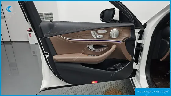 MERCEDES E-CLASS E300E 4MATIC EXCLUSIVE