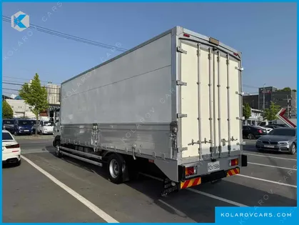 HYUNDAI MEGA TRUCK GOLD