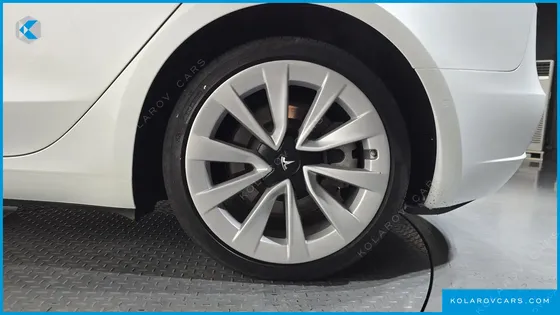 TESLA MODEL 3 LONG RANGE AWD
