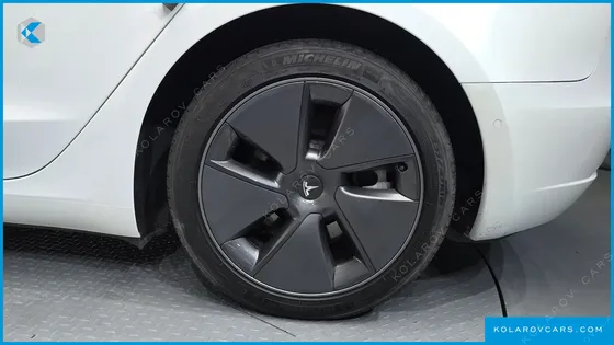 TESLA MODEL 3 RWD