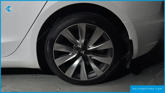 TESLA MODEL 3 LONG RANGE AWD