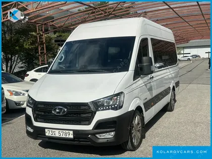 HYUNDAI SOLATI 15-SEATER
