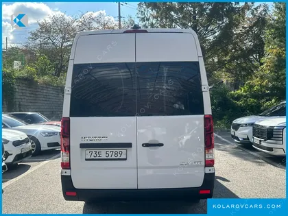 HYUNDAI SOLATI 15-SEATER