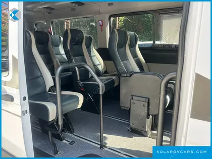 HYUNDAI SOLATI 15-SEATER