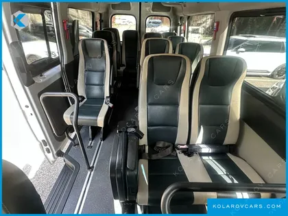 HYUNDAI SOLATI 15-SEATER