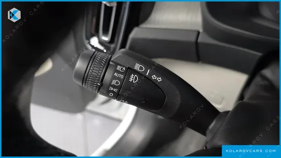 VOLVO XC40 B4 ULTRA BRIGHT