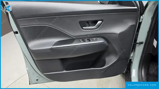 HYUNDAI KONA GASOLINE 2.0 2WD