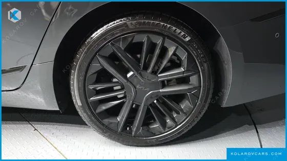 KIA K8 SIGNATURE BLACK