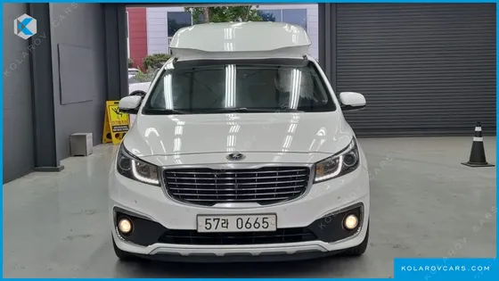 KIA CARNIVAL GASOLINE 9-SEATER HI-LIMOUSINE
