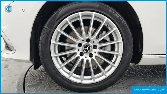 MERCEDES E-CLASS E220D 4MATIC EXCLUSIVE