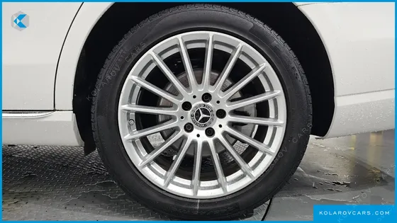 MERCEDES E-CLASS E220D 4MATIC EXCLUSIVE