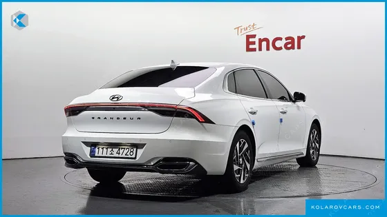 HYUNDAI GRANDEUR LE BLANC