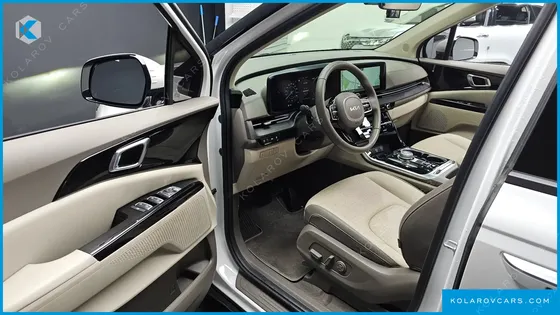 KIA CARNIVAL DIESEL 9-SEATER NOBLESSE
