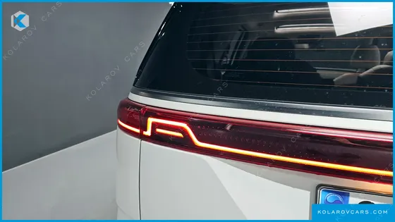 KIA CARNIVAL DIESEL 9-SEATER NOBLESSE