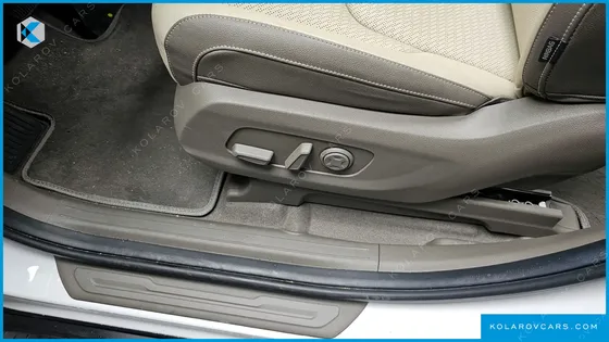 KIA CARNIVAL DIESEL 9-SEATER NOBLESSE