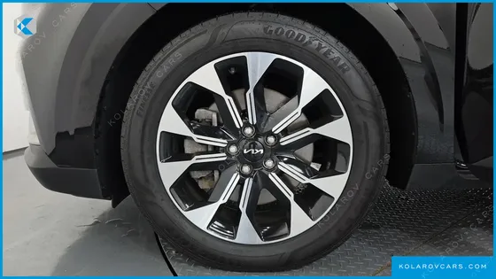 KIA CARNIVAL DIESEL 9-SEATER NOBLESSE