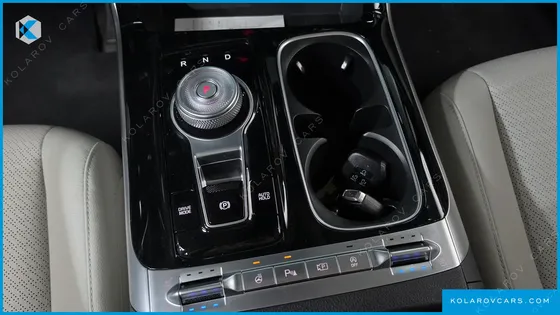 KIA CARNIVAL DIESEL 9-SEATER NOBLESSE