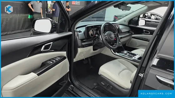 KIA CARNIVAL DIESEL 9-SEATER NOBLESSE